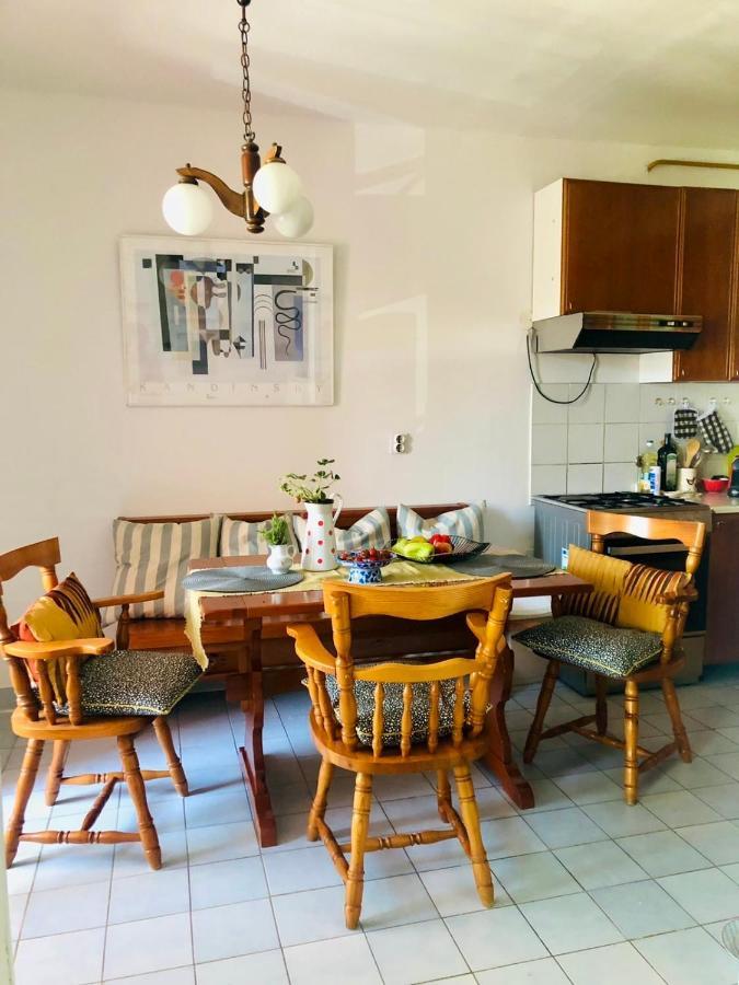 Beautiful Apartment With Balcony Pula Extérieur photo